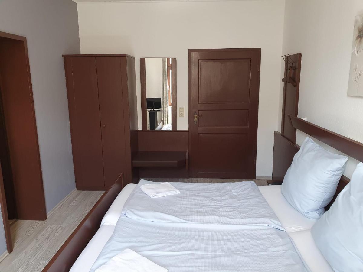 Stay2Night Hotel Dillingen an der Saar Exteriör bild